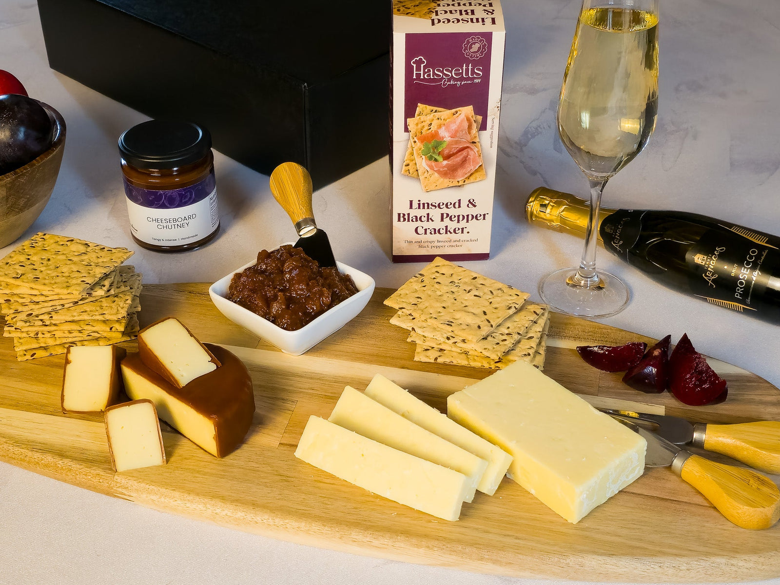 Cheese, Crackers, Chutney & Prosecco in a black Gift Box - Grape & Bean