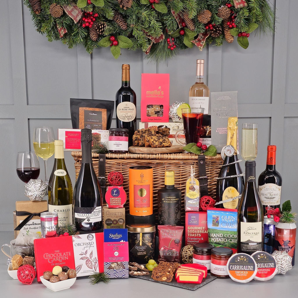 Christmas Hamper Basket with Fine Wine, Champagne, Prosecco Craft Be