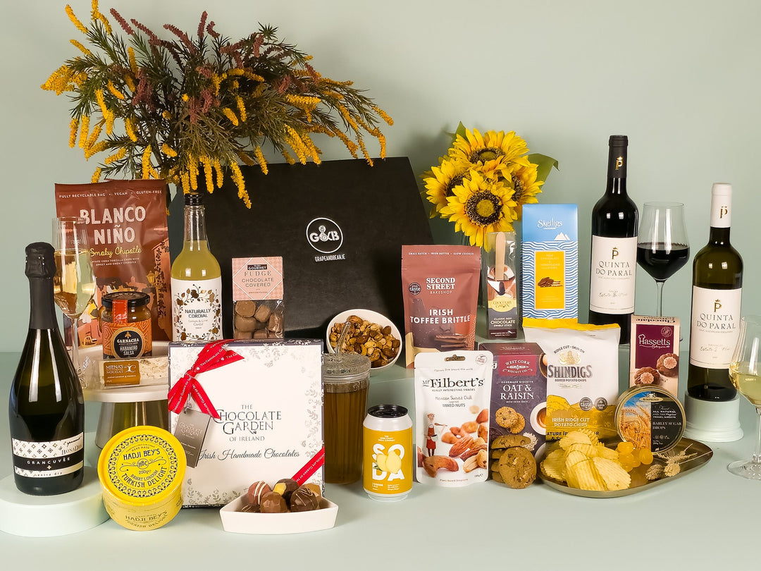 Large Sweet Treats Hamper with Red, White Wine & Prosecco - Grape & Bean
