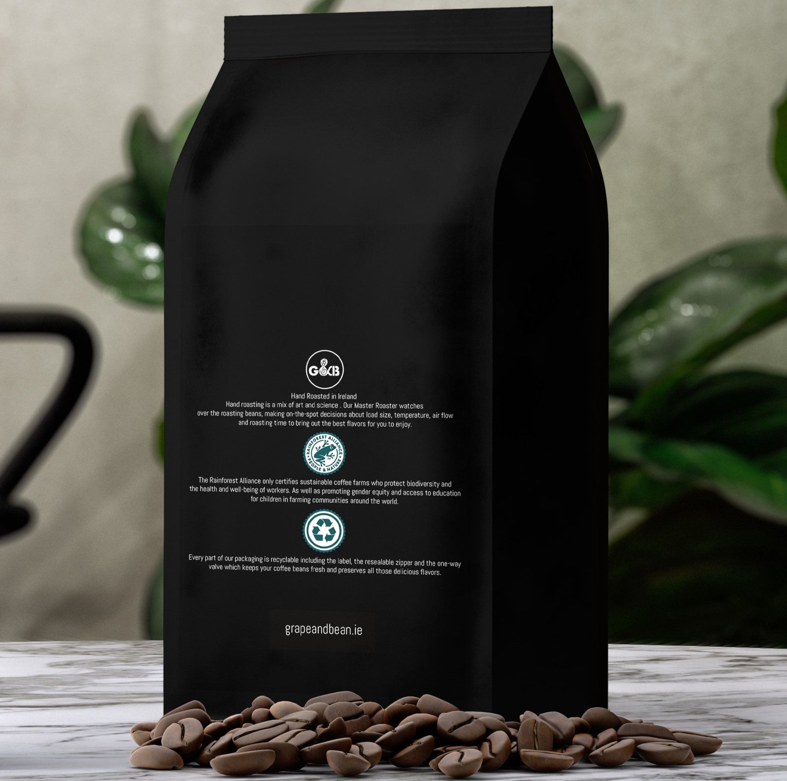 G&B Dunamaise Coffee Beans 1kg (3/5 strength) - Grape & Bean